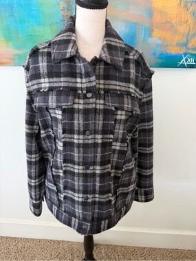 Treasure & Bond Nordstrom Gray Black Plaid Oversized Shacket Jacket Soft Warm M